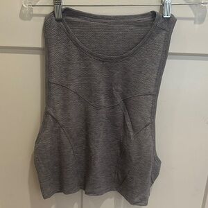 Lululemon crop muscle tee